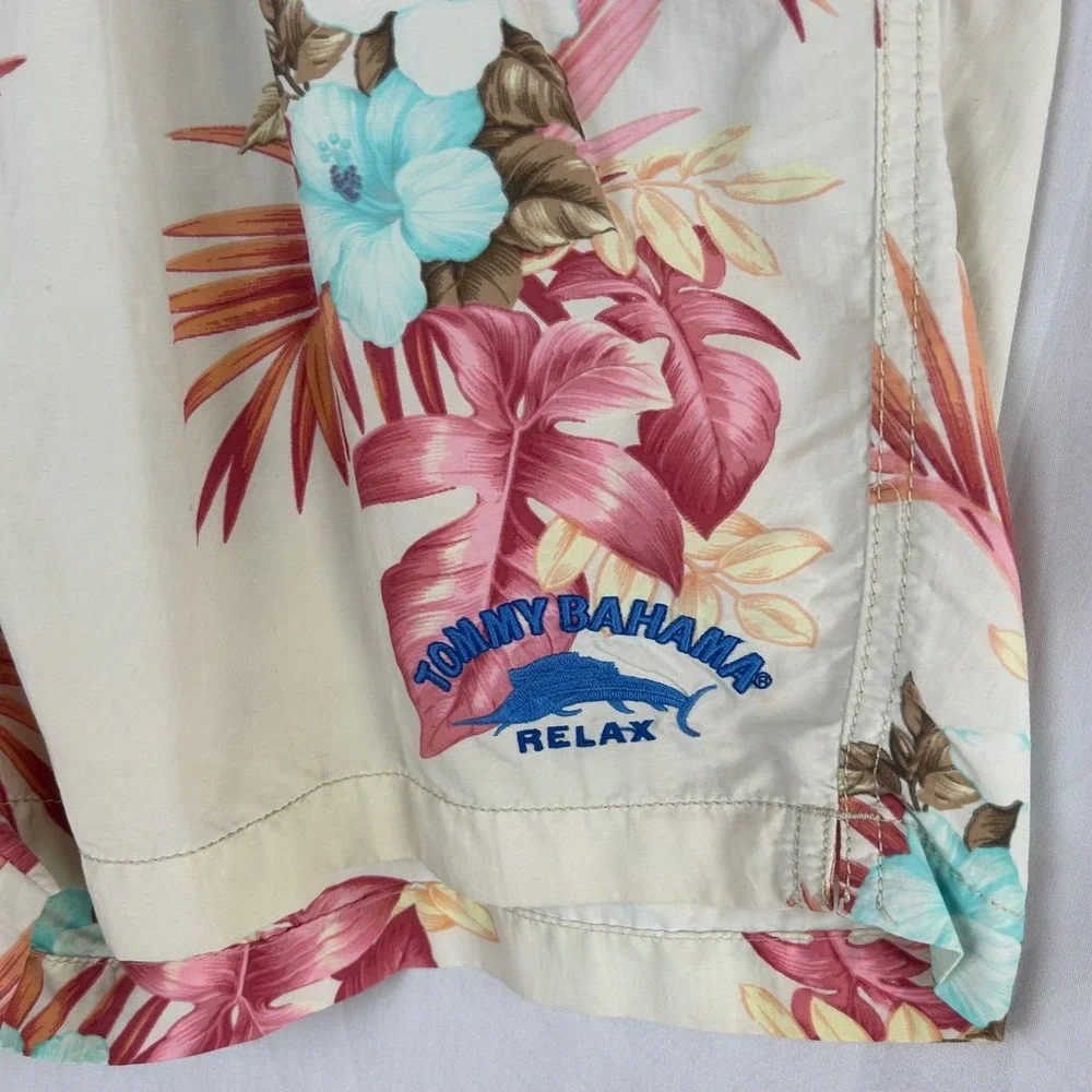 Tommy Bahama Relax Mens XL Swim Trunks‎ Tropical Floral Cargo Board Shorts Cream